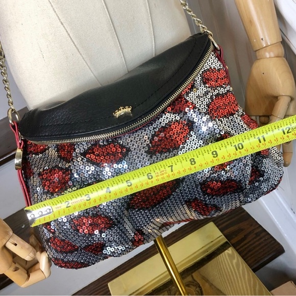 JUICY COUTURE Red Lipstick Kiss Lips Sequin Adjustable Crossbody Shoulder Bag - Picture 15 of 17